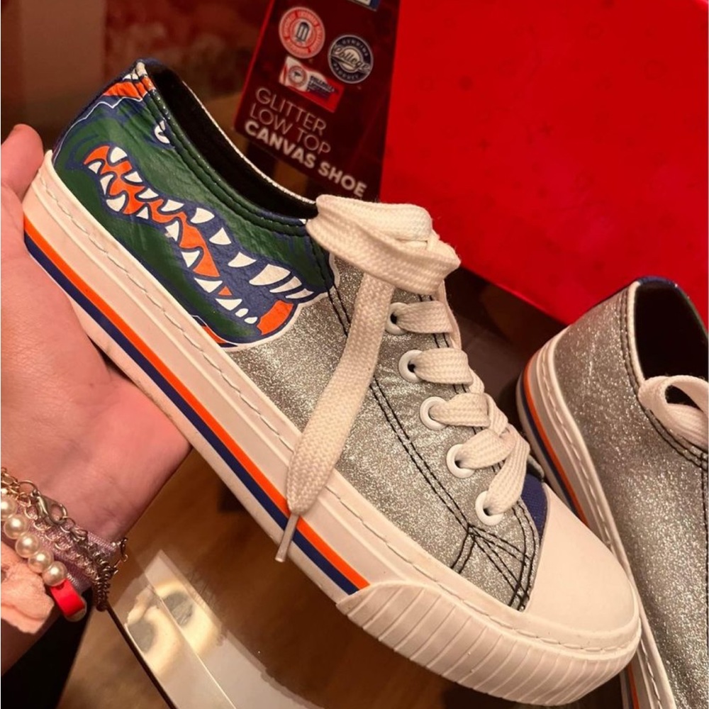 Florida Gator Silver Glitter Sneaker (Size 7)